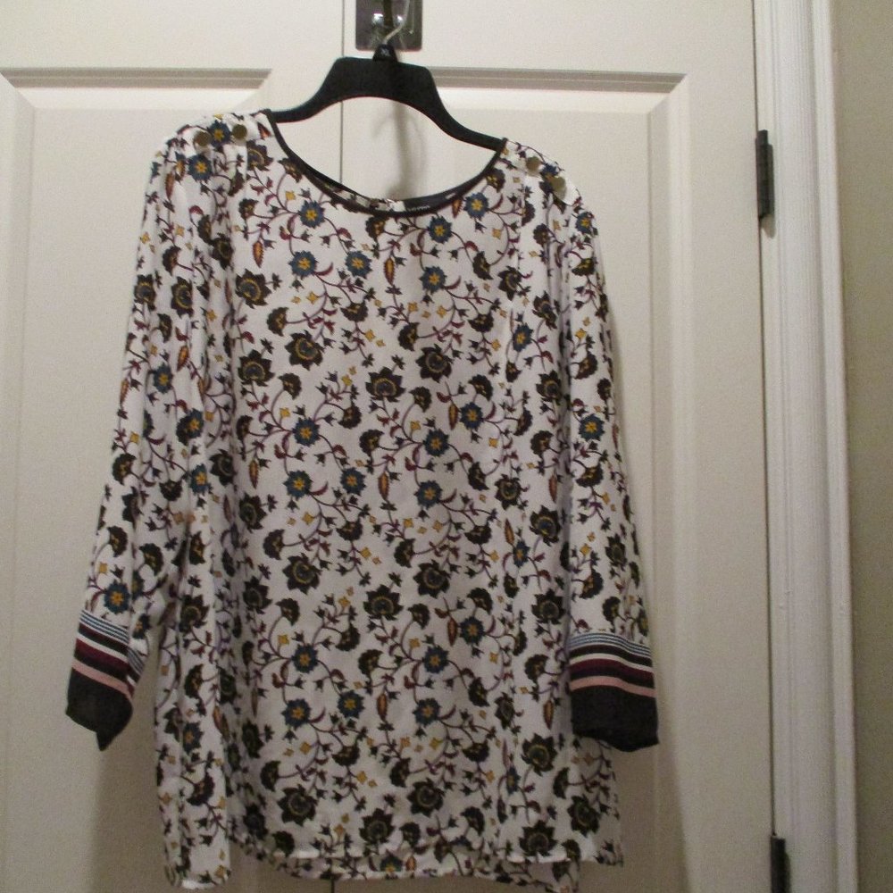 Liz Claiborne light and airy blouse